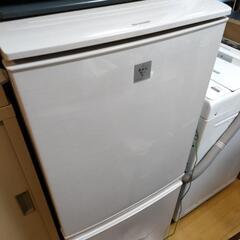 シャープ　冷凍冷蔵庫　2015年製　137L