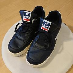 FILA スニーカー