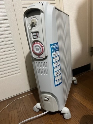 美品 デロンギヒーター D091549EF オイルヒーター デロンギ
