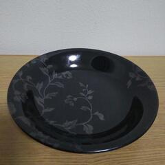 (値下げしました)植物柄の黒皿