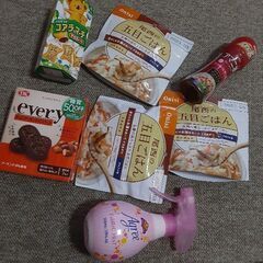 亜麻仁油とバルサミコ酢のドレとチョコアーモンドとコアラのマーチと...