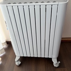 デロンギオイルヒーター 1,500W RHJ75V0915-GY DeLonghi 最上位モデル　リモコンなし