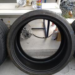 285/30/20 ミシュラン２本　ブリジストン１本 285/30/20 ミシュラン2本 ブリジストン1本