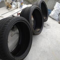 285/30/20 ミシュラン2本 ブリジストン1本