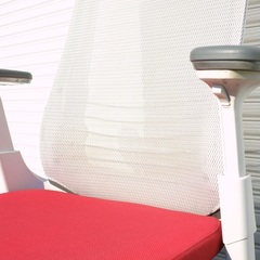 【美品】コクヨ インスパイン inspine ヘッドレスト 赤　ハイバック