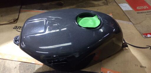 NSR250 MC21 訳ありカーボンタンク