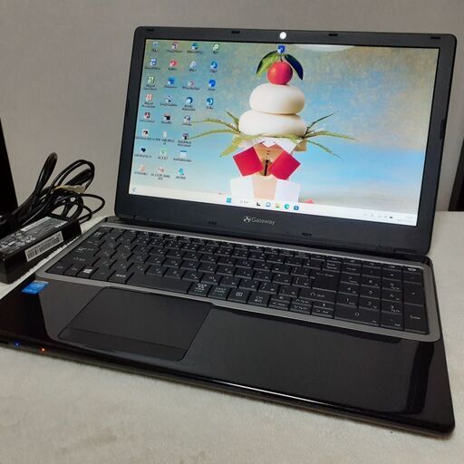 【取引中です】Gateway　15インチ　薄型　SSD　i5　6GB　カメラ　Bluetooth　テンキー付き　Windows11