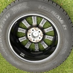 スタッドレスタイヤとホイールセット❗️