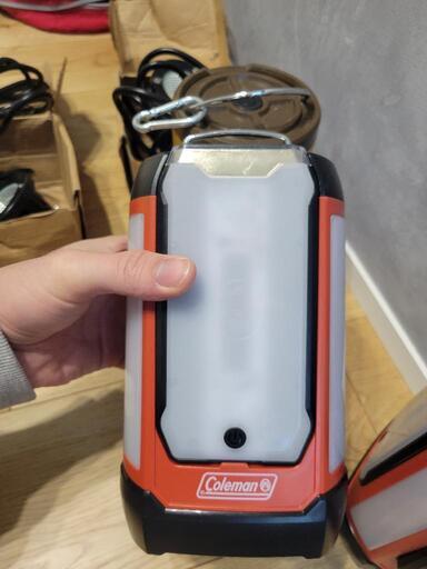 コールマンランタン×3つ 屋外用ライト×2
