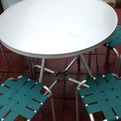アルミ製テーブル、アルミ製パイプ椅子（テラス、店舗、イベント、お庭用）