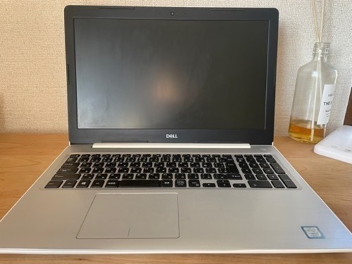 Dell Inspiron 5570 ( i7-8550U, RAM 8G, SSD 256G, VGA Intel UHD 620, màn 15.6\