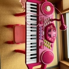 オモチャピアノ