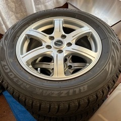 215/60r16 pcd114.3 スタッドレス　ブリザックrevo