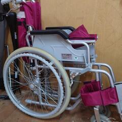 ☆アルミ製車椅子☆手動・自走式、背折れ・肘上げタイプ