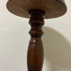 花瓶などを置く台