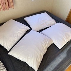 白い枕　4つ