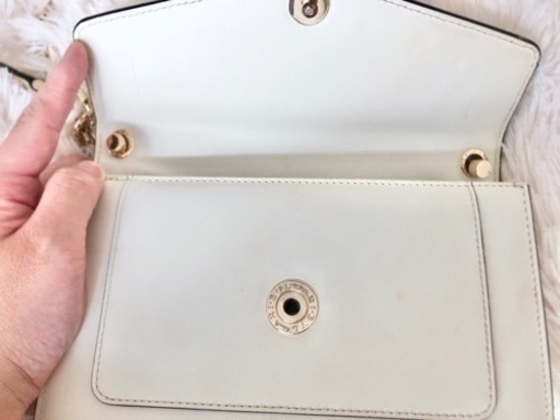 セルペンティ フォーエバー クロスボディ チェーン 白 ブルガリ セルペンティ フォーエバー クロスボディ チェーンショルダー