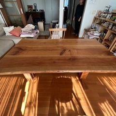 天然無垢桜の木のダイニングテーブルと椅子