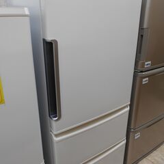 AQUA　３ドア冷蔵庫　AQR-271F　2017年製　272L