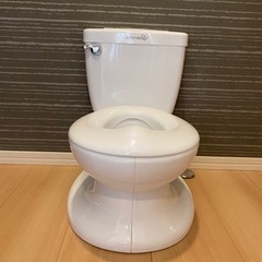 本物そっくりのトイレトレーナー　日本育児