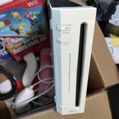 RVL-001 Wii　本体・リモコン、ソフト2本セット