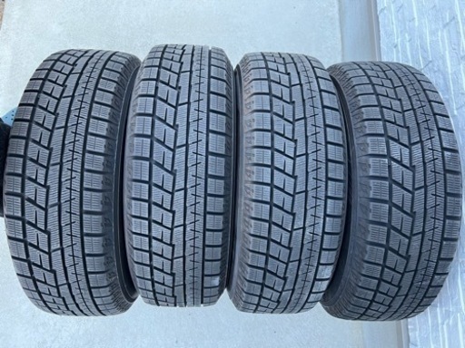 スタッドレスタイヤ　195/65R15  2021年製　ヨコハマ　ナット付