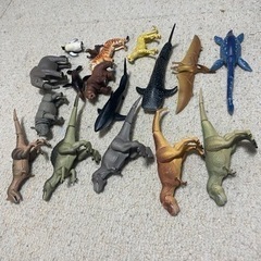 アニア　動物　恐竜　17体