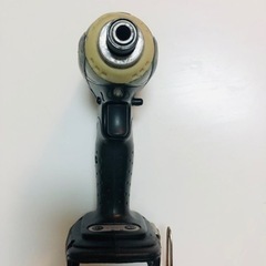 マキタ　インパクトドライバー　TD133D