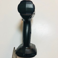 マキタ　インパクトドライバー　TD133D