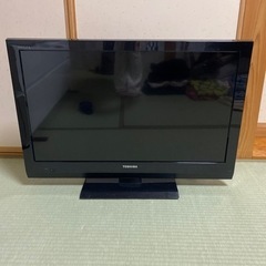 TOSHIBA テレビ　32型　2012年製