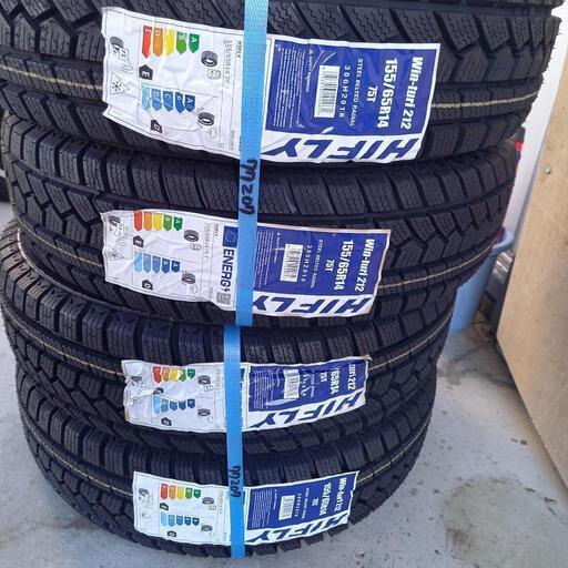 1556514スタッドレスタイヤ4本12月7日受け渡し希望です 