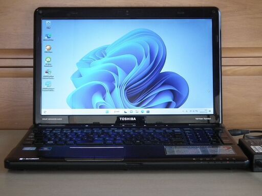 【SSD256GB搭載WIN11Home64bit 東芝 Dynabook T551/T6CB Core-i3/ﾒﾓﾘ4GB/Office365】