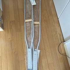 マキテック製　アルミ松葉杖 ２本 本体130～150センチ