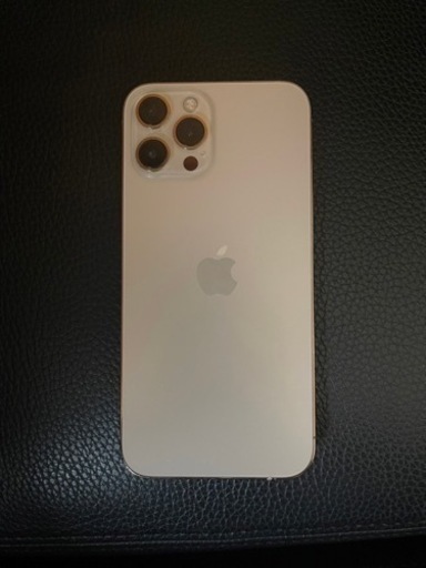 値下げしました。VUITTONケース付きau iPhone12 Pro Max中古美品 SIM解済