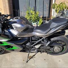 カワサキ　NINJA　ニンジャ　H2 SX SE +　バイク