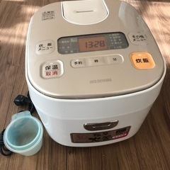 炊飯器　アイリスオーヤマ　5号炊き