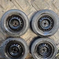 鉄ホイール付きスタッドレスタイヤ　185/70R14  