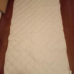 白の敷きパッド　100×205