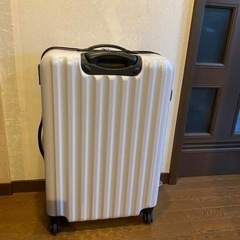 スーツケース（キャリーケース）②白　7泊〜