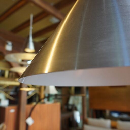 IDEE(イデー) BERG LAMP (ベルイランプ)です。スウェーデン語で「山脈