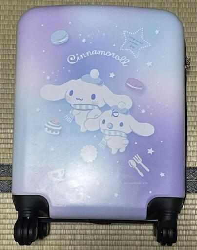 値下げしました　シナモンロール　サンリオ当たりくじ　キャリーケース