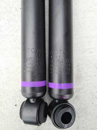 新車外し 美品 ハイエース 7型 純 正ショックアブソーバー 前後セット