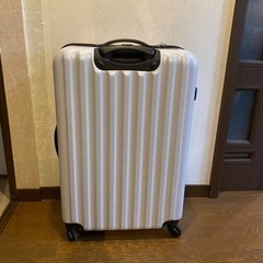 スーツケース（キャリーケース）③白色　7泊〜