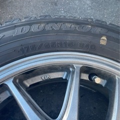15インチスタッドレスタイヤ　ダンロップ