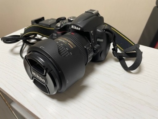 Nikon デジタル一眼レフ D5000 / 18-200 VR レンズ