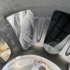 GUCCI グッチ 1800L スクエアフェイス 腕時計 GP-14インチ　アルミホイール付きスタッドレス