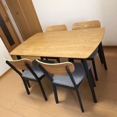 【決まりました🙏】《東京転勤のため1月限定出品、破格！》ダイニングテーブル・椅子(4脚)セット