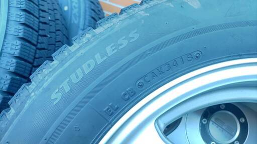 スタッドレス ブリヂストンVRX2 195/60R15 小売業者 マルチPCD100  