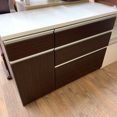 A-589【リユースのサカイ野々市店】ジモティ来店特価‼ 食器棚 3枚扉 