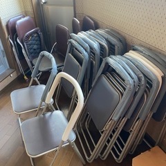 折り畳みパイプ椅子40脚